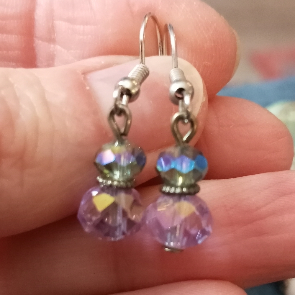 minimalist dangle earrings
